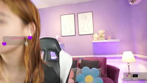 Snapshot of dahliagraey chatting on April 22, 2026, 11:34 am Dahlia Grey online show from April 22, 2026, 11:34 am