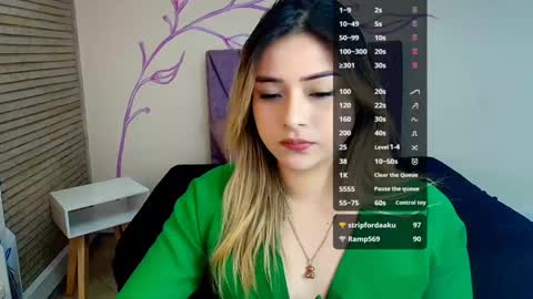 Snapshot of dahliamoore chatting on December 3, 2024, 3:22 pm Dahlia online show from December 3, 2024, 3:22 pm