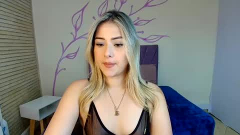 Snapshot of dahliamoore chatting on January 10, 2025, 8:04 pm Dahlia online show from January 10, 2025, 8:04 pm