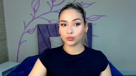 Snapshot of dahliamoore chatting on January 17, 2025, 7:38 pm Dahlia online show from January 17, 2025, 7:38 pm