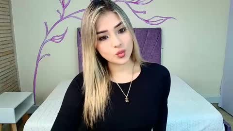 Snapshot of dahliamoore chatting on February 10, 2025, 7:49 pm Dahlia online show from February 10, 2025, 7:49 pm