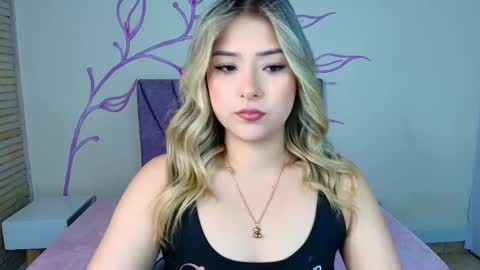 Snapshot of dahliamoore chatting on February 28, 2025, 3:04 am Dahlia online show from February 28, 2025, 3:04 am