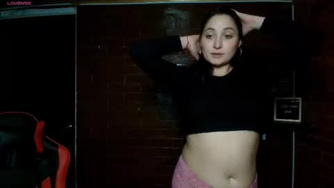 Snapshot of daiana_m chatting on February 19, 2025, 12:57 am Daiana online show from February 19, 2025, 12:57 am