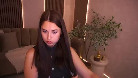 daiisybliss online show from July 6, 2026, 6:32 am