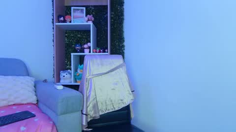 Snapshot of dainty_angel_ chatting on March 3, 2025, 12:58 pm Angel online show from March 3, 2025, 12:58 pm