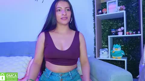 Snapshot of dainty_angel_ chatting on March 5, 2025, 5:39 pm Angel online show from March 5, 2025, 5:39 pm