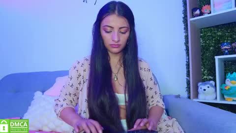 Snapshot of dainty_angel_ chatting on March 7, 2025, 5:06 pm Angel online show from March 7, 2025, 5:06 pm