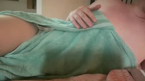 Mx Mommy Moo online show from March 25, 2026, 2:01 pm