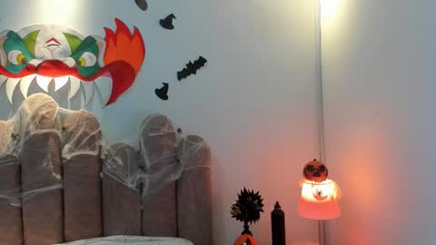 Snapshot of daisy93_ chatting on October 15, 2025, 12:27 pm D A I S Y online show from October 15, 2025, 12:27 pm