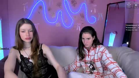 Snapshot of daisy_baby_ chatting on April 15, 2026, 7:32 pm daisy online show from April 15, 2026, 7:32 pm