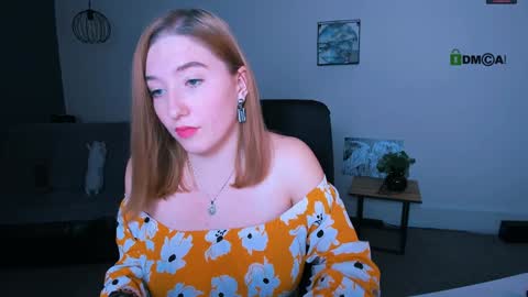 Little Di online show from December 20, 2024, 1:43 pm