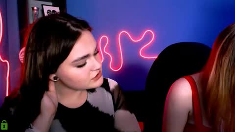 Little Di online show from September 25, 2025, 9:18 pm