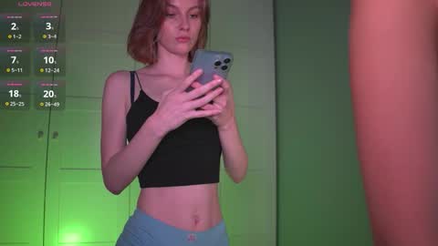 Daisy   Fansly - Daisyymint  online show from October 7, 2025, 4:26 pm