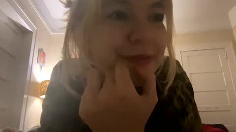 Snapshot of daisybaby699 chatting on January 13, 2025, 9:41 am DaisyB3 online show from January 13, 2025, 9:41 am