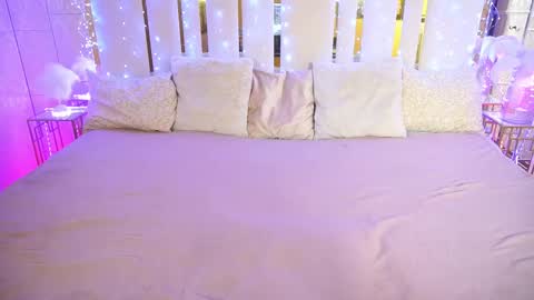 daisydelight_ online show from February 22, 2025, 10:20 pm