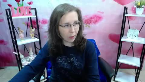 Snapshot of daisyedit chatting on May 16, 2026, 6:43 am DaisyEdit online show from May 16, 2026, 6:43 am