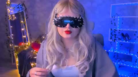 Snapshot of daisyvale chatting on February 20, 2026, 1:22 pm Daisy online show from February 20, 2026, 1:22 pm