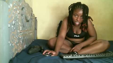 daisyy_delight online show from May 19, 2026, 5:19 pm