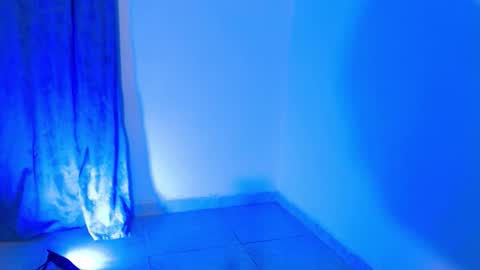 VALENTINA  online show from November 20, 2025, 7:52 am