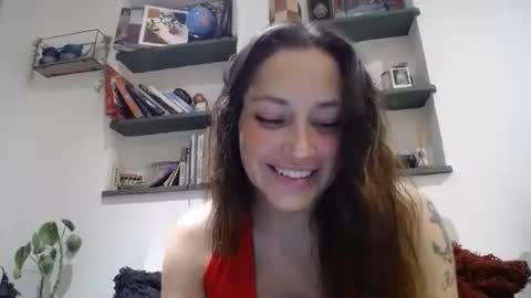 IG  dakotasofiaa online show from April 24, 2026, 2:47 am