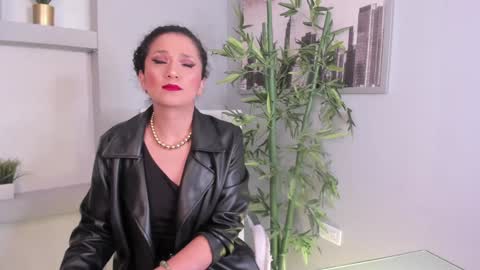 Dakota online show from December 21, 2024, 1:21 pm