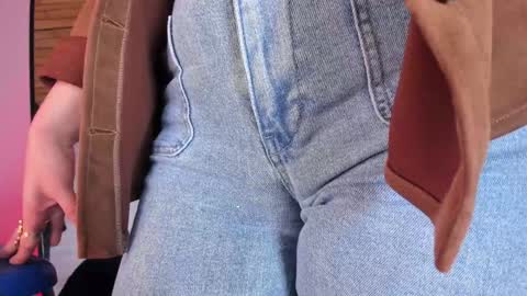 Dakota online show from December 31, 2024, 11:42 am