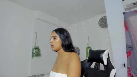 Snapshot of dakota_x18 chatting on November 5, 2025, 8:20 pm dakota_x18 online show from November 5, 2025, 8:20 pm