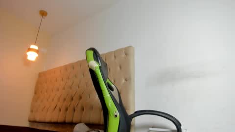 dakota_x18 online show from February 7, 2026, 7:17 pm