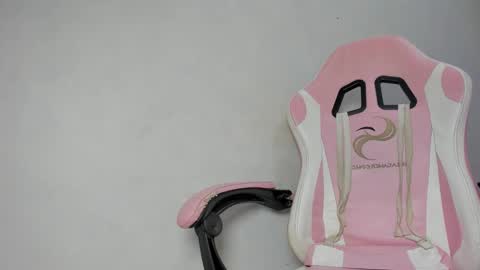 dakota_x18 online show from February 11, 2026, 10:26 pm