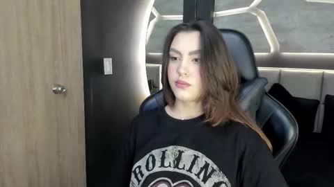 Dakota  online show from January 7, 2026, 7:27 pm