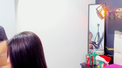 Snapshot of dalas_sr chatting on December 12, 2024, 6:53 pm Liz online show from December 12, 2024, 6:53 pm