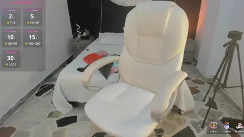 Snapshot of dalaymoore chatting on October 8, 2025, 6:05 pm Dalay online show from October 8, 2025, 6:05 pm