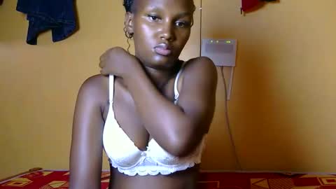 daleen_z online show from February 8, 2026, 8:51 am