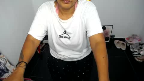 Snapshot of daleska_delicious1 chatting on June 24, 2026, 4:00 am daleska_delicious1 online show from June 24, 2026, 4:00 am