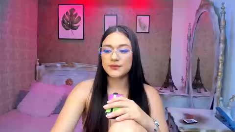 Snapshot of dali_collin chatting on September 19, 2025, 3:24 pm dali_collin online show from September 19, 2025, 3:24 pm