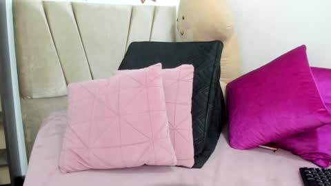 Snapshot of dalia_2 chatting on February 25, 2025, 7:52 am Ren online show from February 25, 2025, 7:52 am