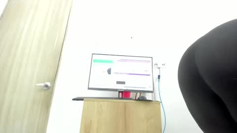 Snapshot of dalia_2 chatting on September 20, 2025, 12:44 am Ren online show from September 20, 2025, 12:44 am