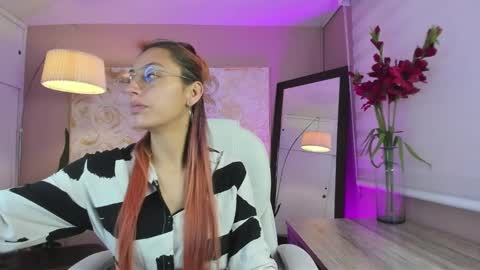 Snapshot of dalia_garrett chatting on January 20, 2025, 1:00 pm Dalia online show from January 20, 2025, 1:00 pm