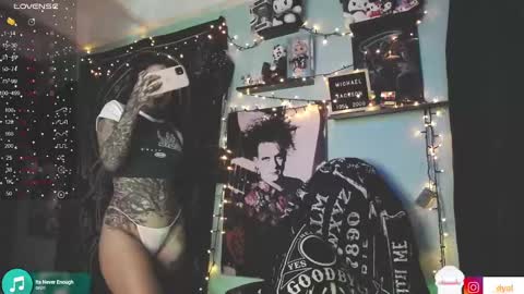 dalia_vorhees online show from January 6, 2025, 2:48 am