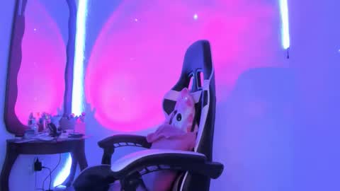 Snapshot of daliaapril22 chatting on March 7, 2026, 7:55 pm Dalia April online show from March 7, 2026, 7:55 pm