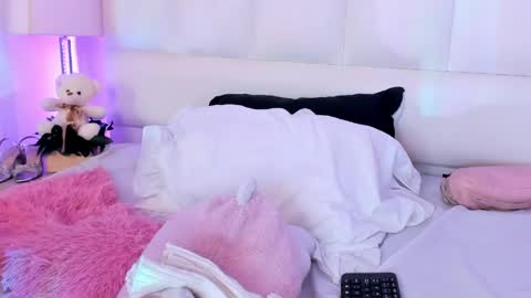 daliacastle online show from June 5, 2026, 3:18 pm