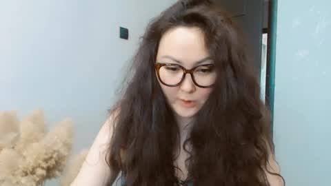 Snapshot of dalidayes chatting on June 22, 2026, 6:21 am Dali online show from June 22, 2026, 6:21 am