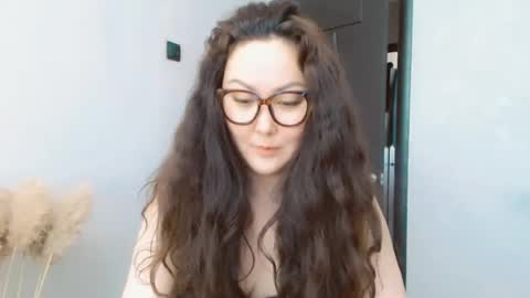 Snapshot of dalidayes chatting on July 19, 2026, 4:27 am Dali online show from July 19, 2026, 4:27 am