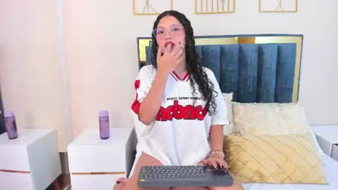 Dali Luu  online show from July 8, 2026, 8:24 pm