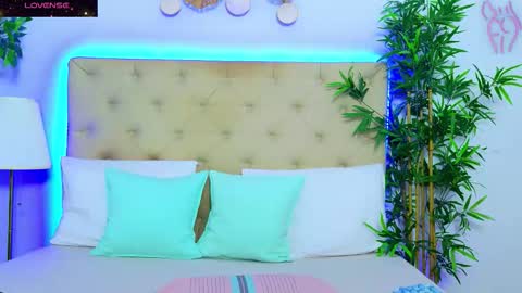 daliyaa_ online show from November 25, 2025, 1:11 pm