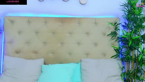 daliyaa_ online show from May 19, 2026, 11:49 am