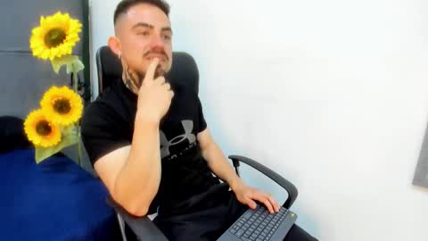 Dallas whitee online show from February 16, 2026, 6:15 pm