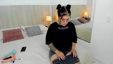 Snapshot of damaris_ponce chatting on June 29, 2026, 3:46 am Damaris Ponce online show from June 29, 2026, 3:46 am