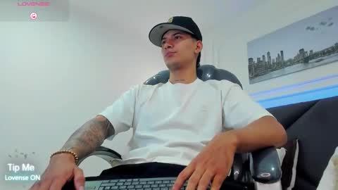 DAMIAN online show from January 7, 2026, 12:18 pm