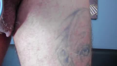 Snapshot of damian__oliver chatting on March 6, 2025, 4:08 am Damian Oliver online show from March 6, 2025, 4:08 am